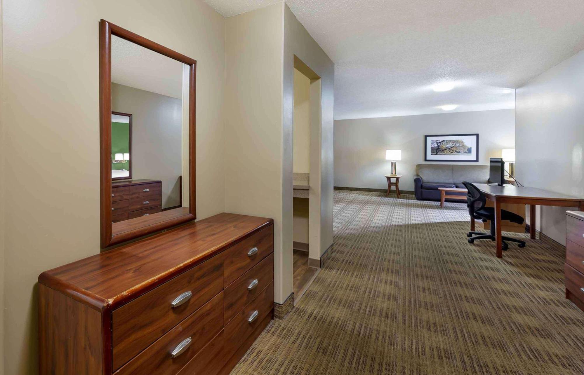 Hotel Extended America - Cleveland - Great Northern Mall 2*
